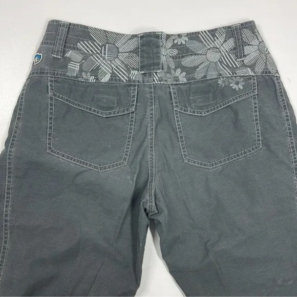 🌿KÜHL🌿 Women’s Knee Length Outdoor Shorts - Picture 8 of 9